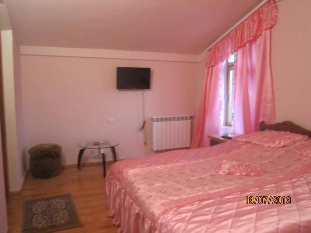 Guest House Sen Dilijan Exteriör bild